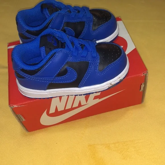 Toddler size 6C Nike Dunks - Picture 4 of 5